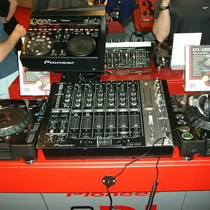 DJm1000_FX1000_CDJ1000.jpg
