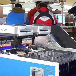 DJ Frankie - Pult 1.JPG