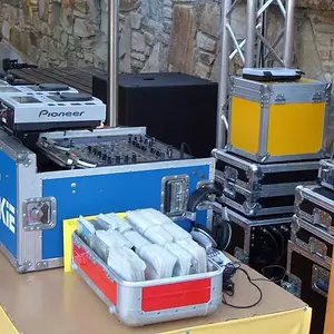 DJ Frankie - Pult 2.JPG