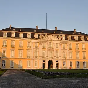 schloss.JPG