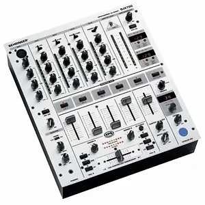 behringer_djx700.jpg