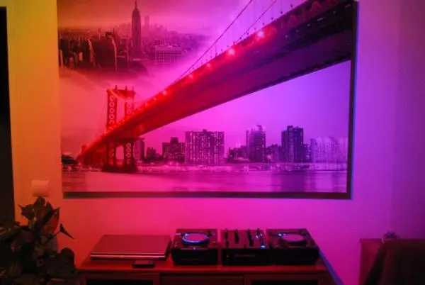 18298-32571 1261743674859 1567724984 30574007 2948857 N