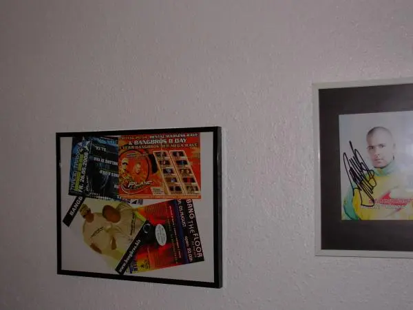 2 feine Bilder von div DJs.