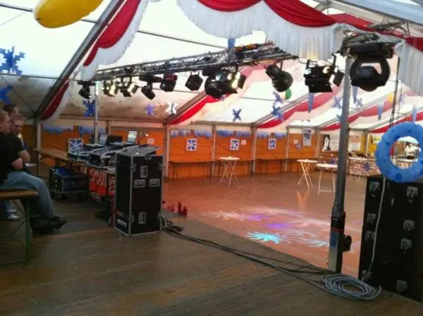 27856-41296 146690582029575 100000659019697 283364 2615343 N