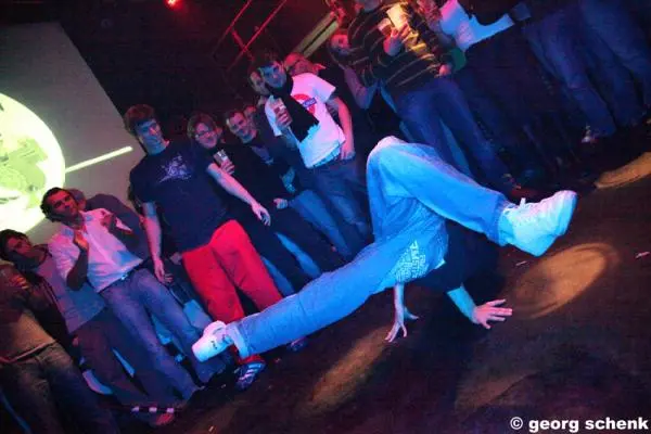 6887-l E96993978c4c46bbb1a6770505dda838