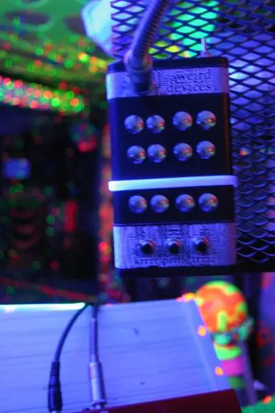 Devil's Garden Deko Equipment Licht