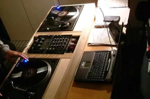 DJ Pult Bau