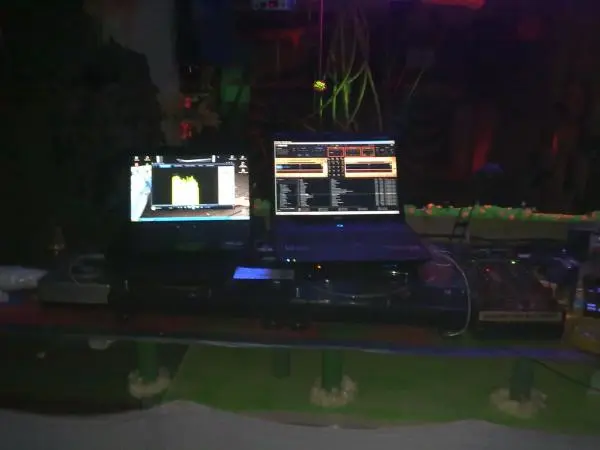 Equipment Im Devil's Garden Stand 2009