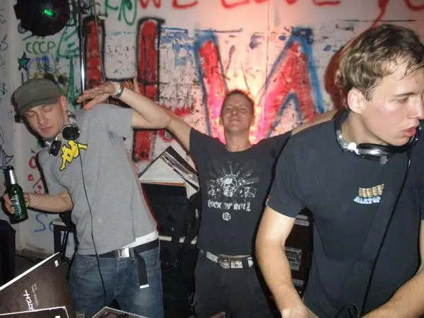 Hwp - Spg Feat. Club Machine[aka 20inch] Vs. Tom Maelzzer