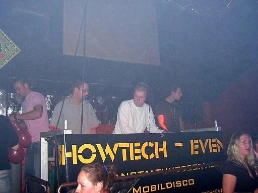 ich im sound am auflegen.jpg