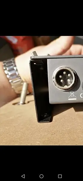 Ich suche ein Kabel.