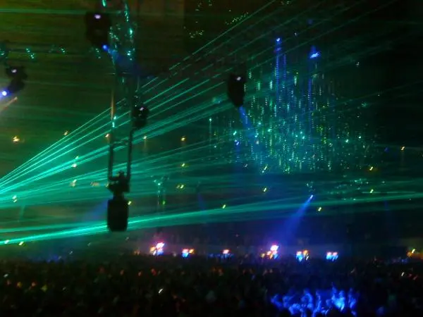 Mayday 2009 - Massive Moments