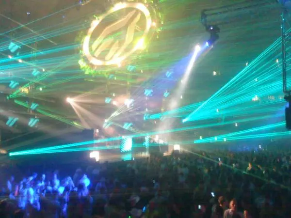 Mayday 2009 - Massive Moments