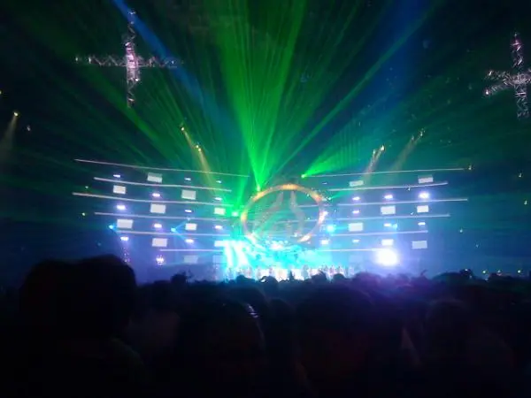 Mayday 2009 - Massive Moments