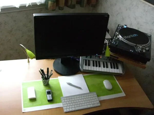 Mein Schreibtisch - Hell