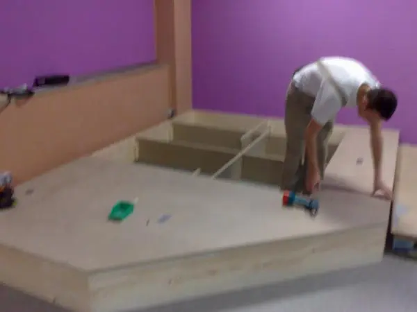 Neus Dj-pult Bau Dez 2009