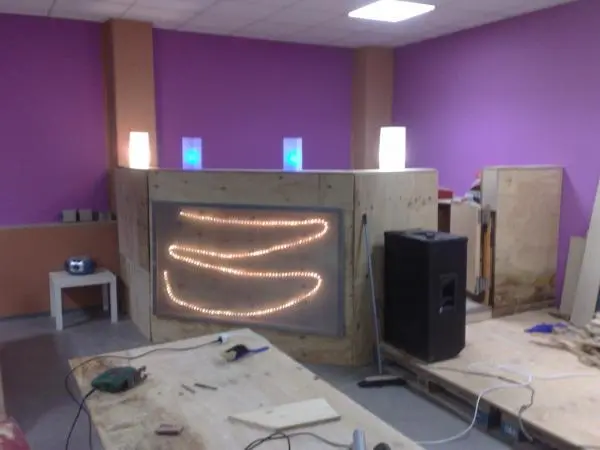 Neus Dj-pult Bau Dez 2009