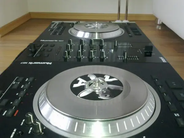 Numark Ns7 V7 Platin Vinyl