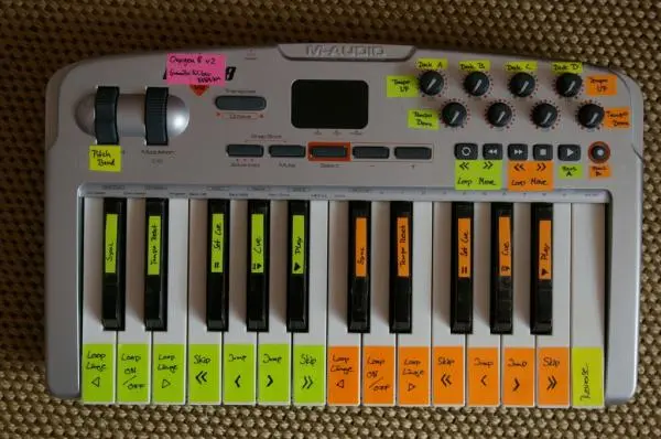 Oxygen 8 V2 Mit Traktor Etikettierung