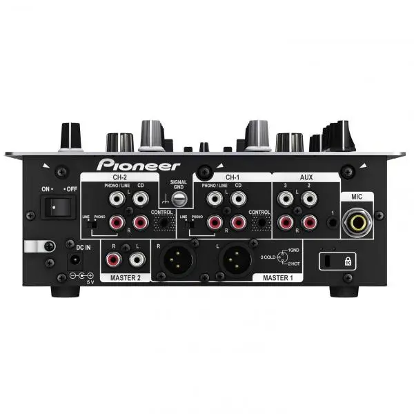 Pioneer DJM 250 (Anschlüsse).jpg