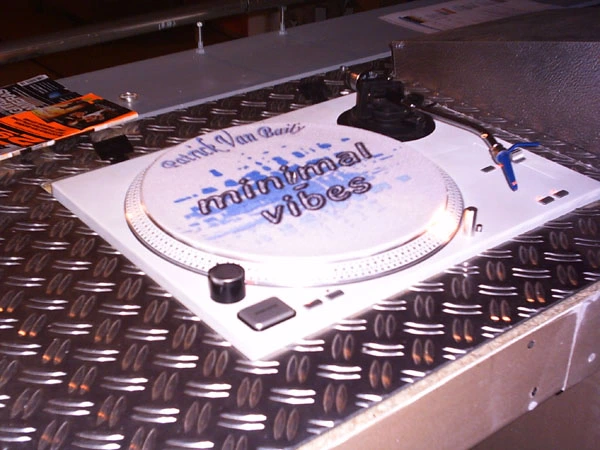 plattenspieler 002klein.jpg