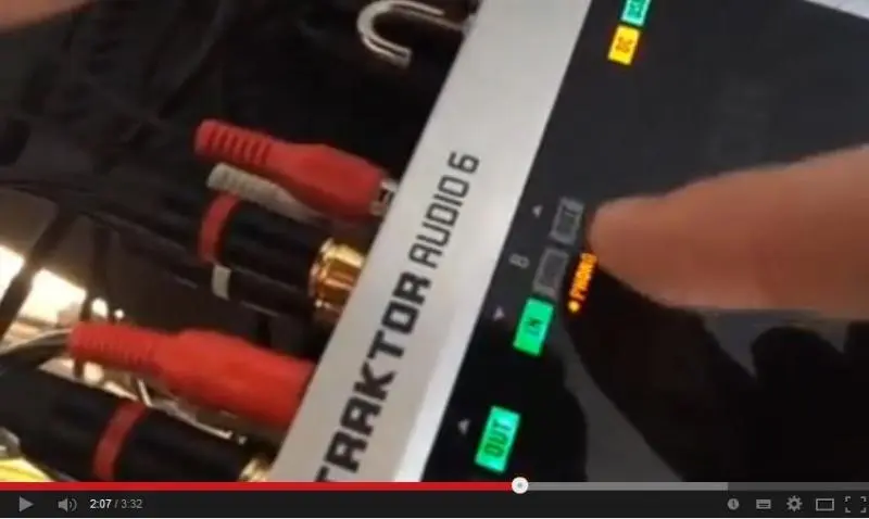 Traktor intern-extern.jpg